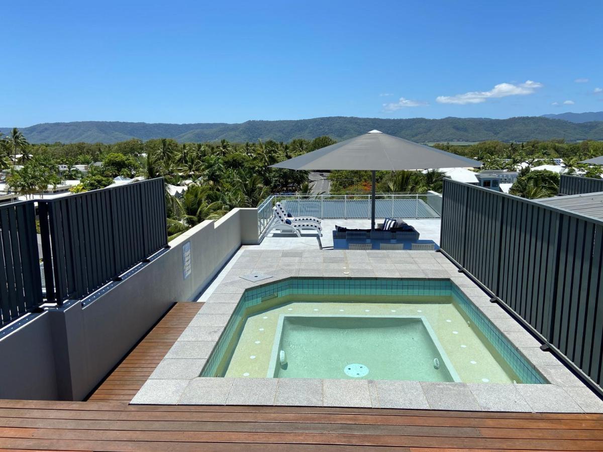 Aparthotel Coconut Grove à Port Douglas Extérieur photo