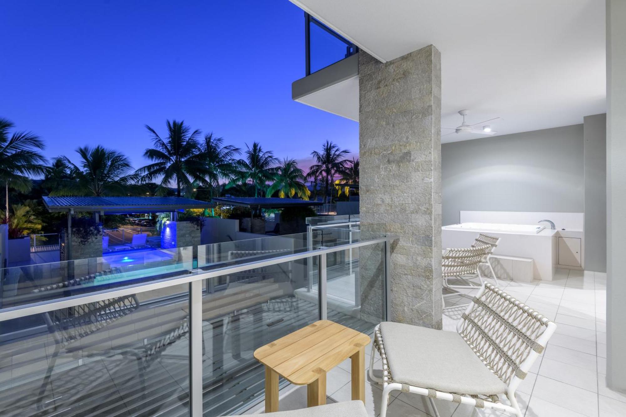 Aparthotel Coconut Grove à Port Douglas Extérieur photo