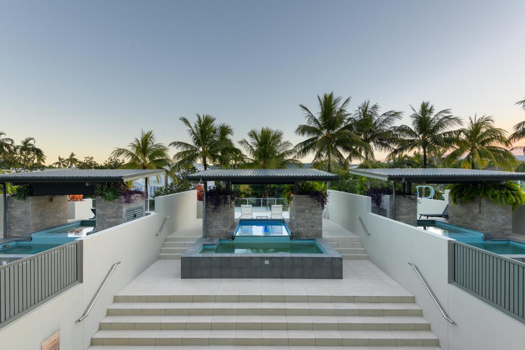 Aparthotel Coconut Grove à Port Douglas Extérieur photo
