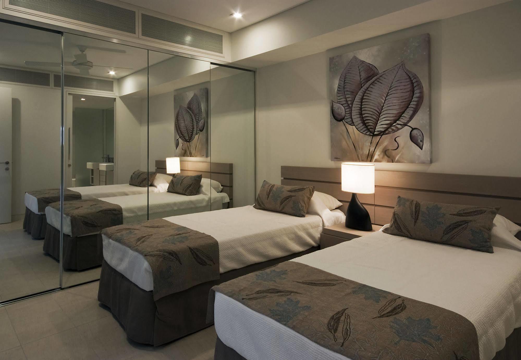Aparthotel Coconut Grove à Port Douglas Extérieur photo